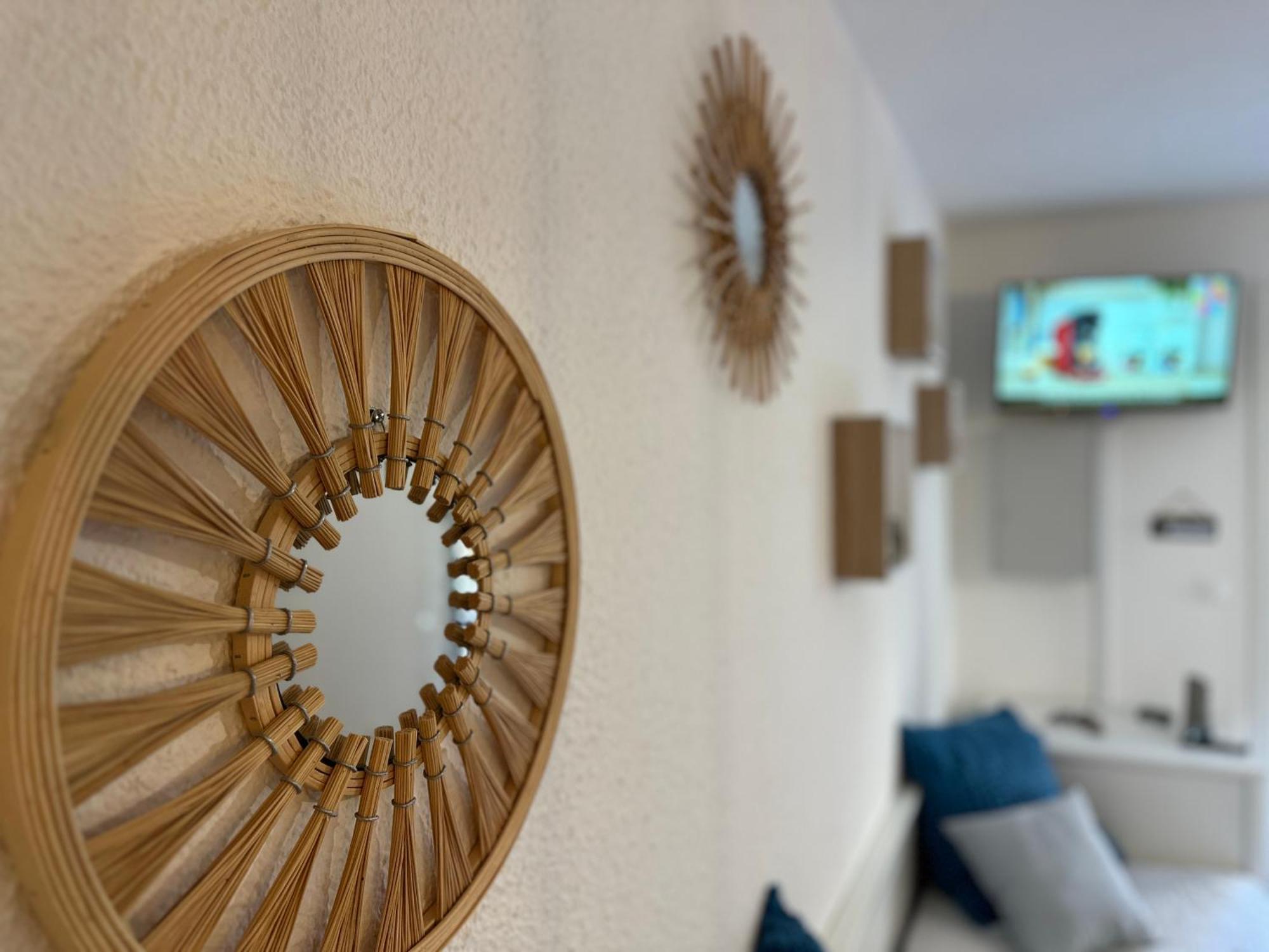 Appartement Climatise Avec Chambre Et Parking Privatif Locations Vld Camargue Saintes-Maries-de-La-Mer Exterior foto