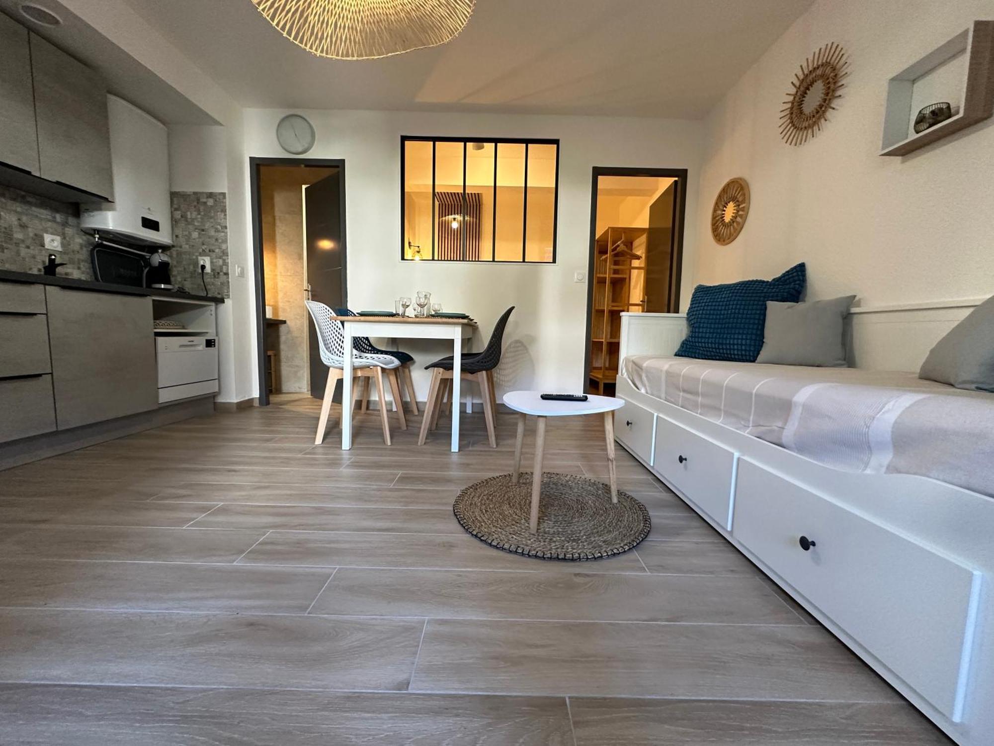 Appartement Climatise Avec Chambre Et Parking Privatif Locations Vld Camargue Saintes-Maries-de-La-Mer Exterior foto
