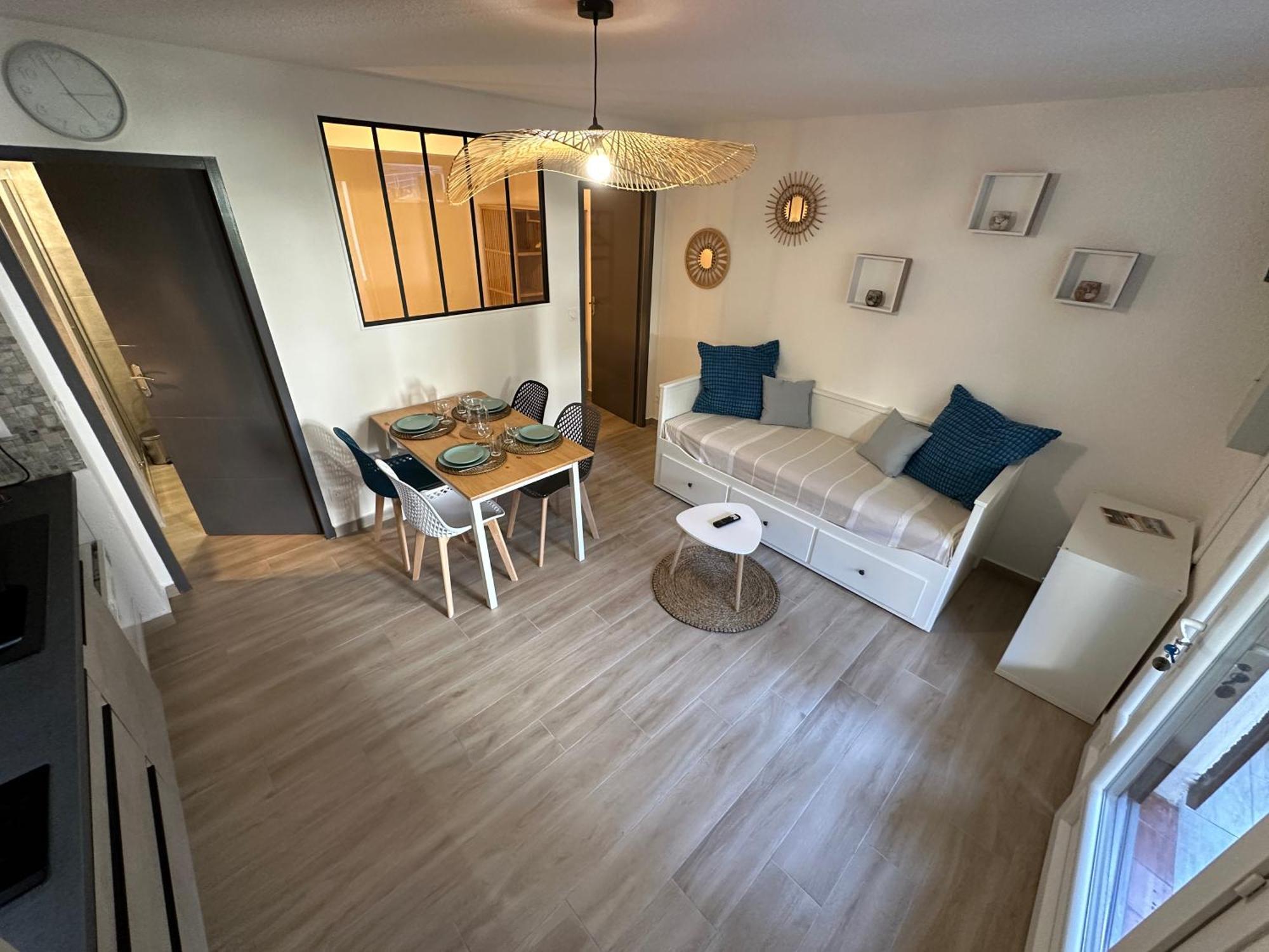 Appartement Climatise Avec Chambre Et Parking Privatif Locations Vld Camargue Saintes-Maries-de-La-Mer Exterior foto