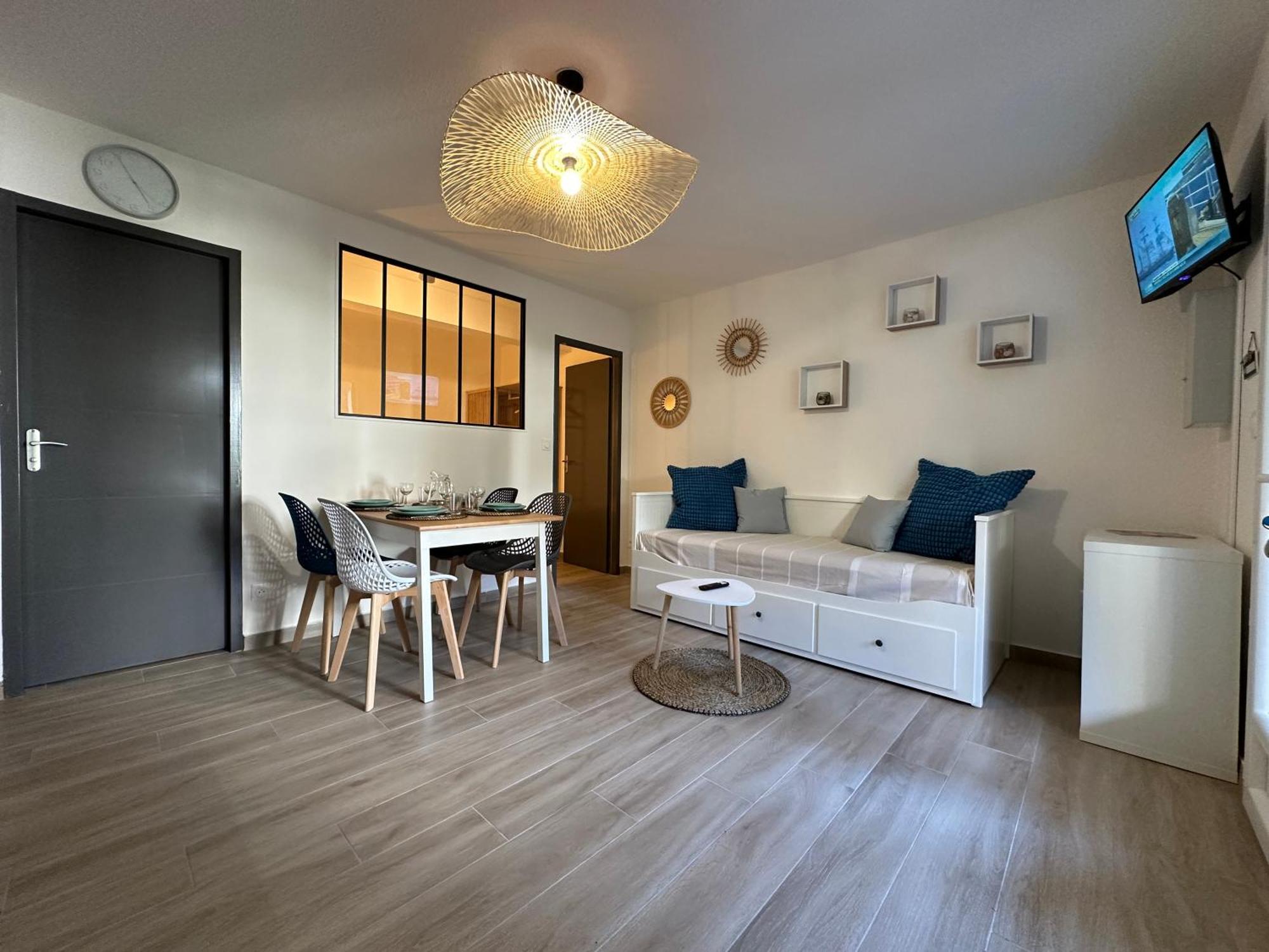 Appartement Climatise Avec Chambre Et Parking Privatif Locations Vld Camargue Saintes-Maries-de-La-Mer Exterior foto