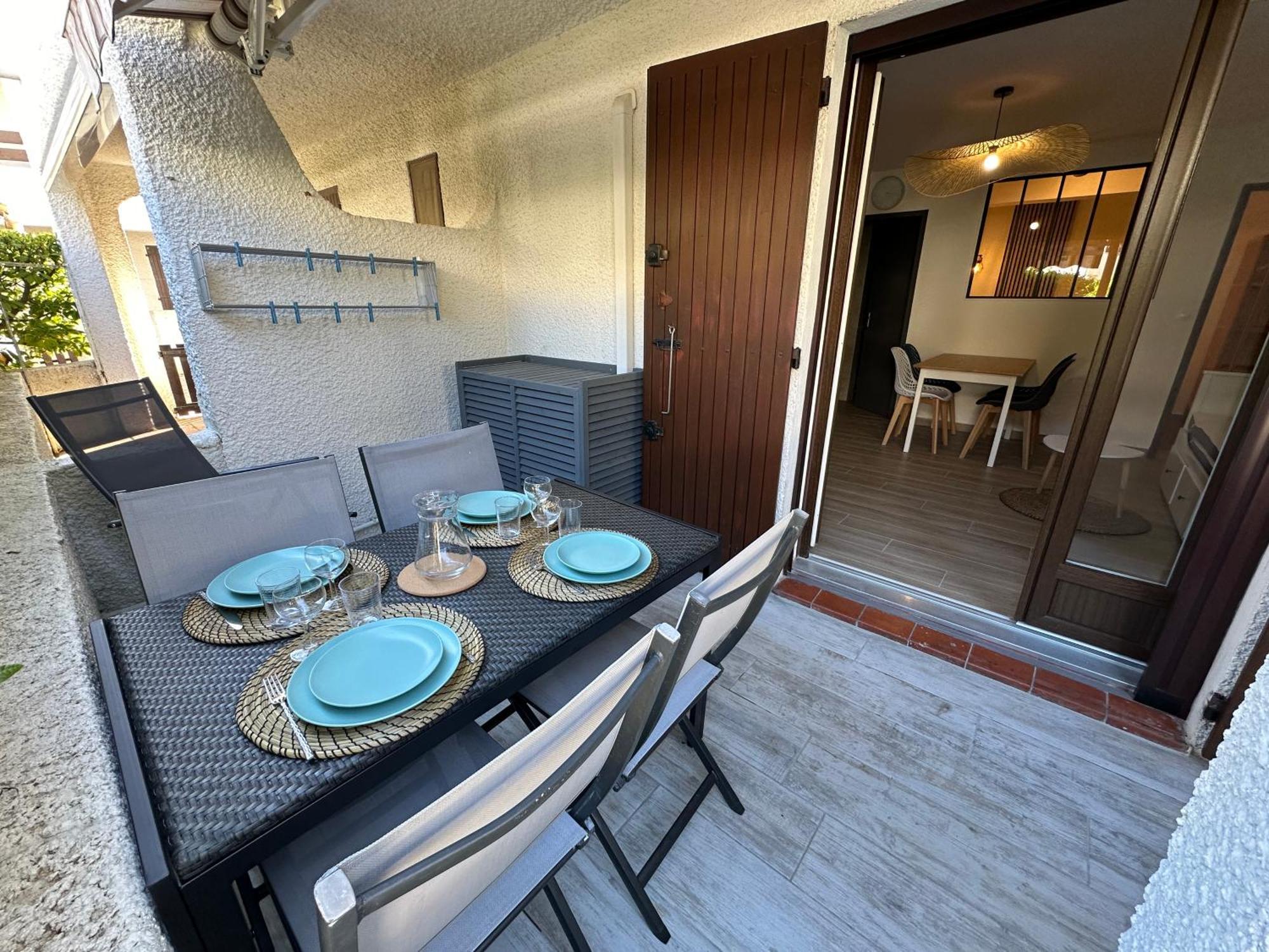 Appartement Climatise Avec Chambre Et Parking Privatif Locations Vld Camargue Saintes-Maries-de-La-Mer Exterior foto